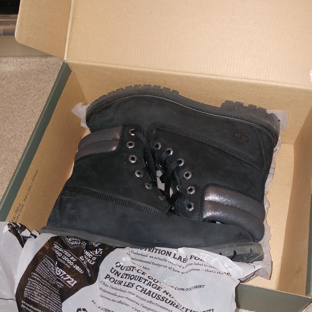Timberland • 6" ankle double collar black sparkle nubuck leather boots 9.5